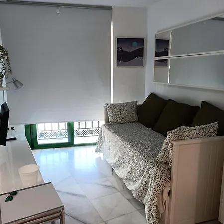 Apartment Alaska Centro Rosaleda Malaga